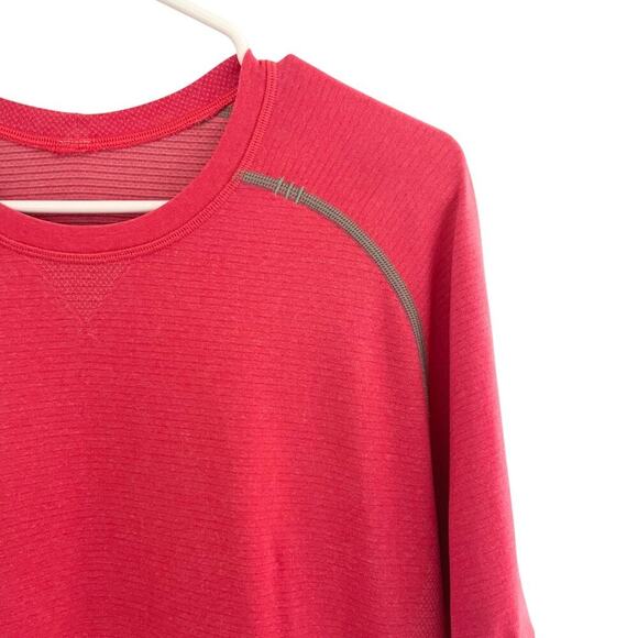 Lululemon Men’s Short Sleeve Athletic Shirt Pink Size Medium 660M - Picture 2 of 7